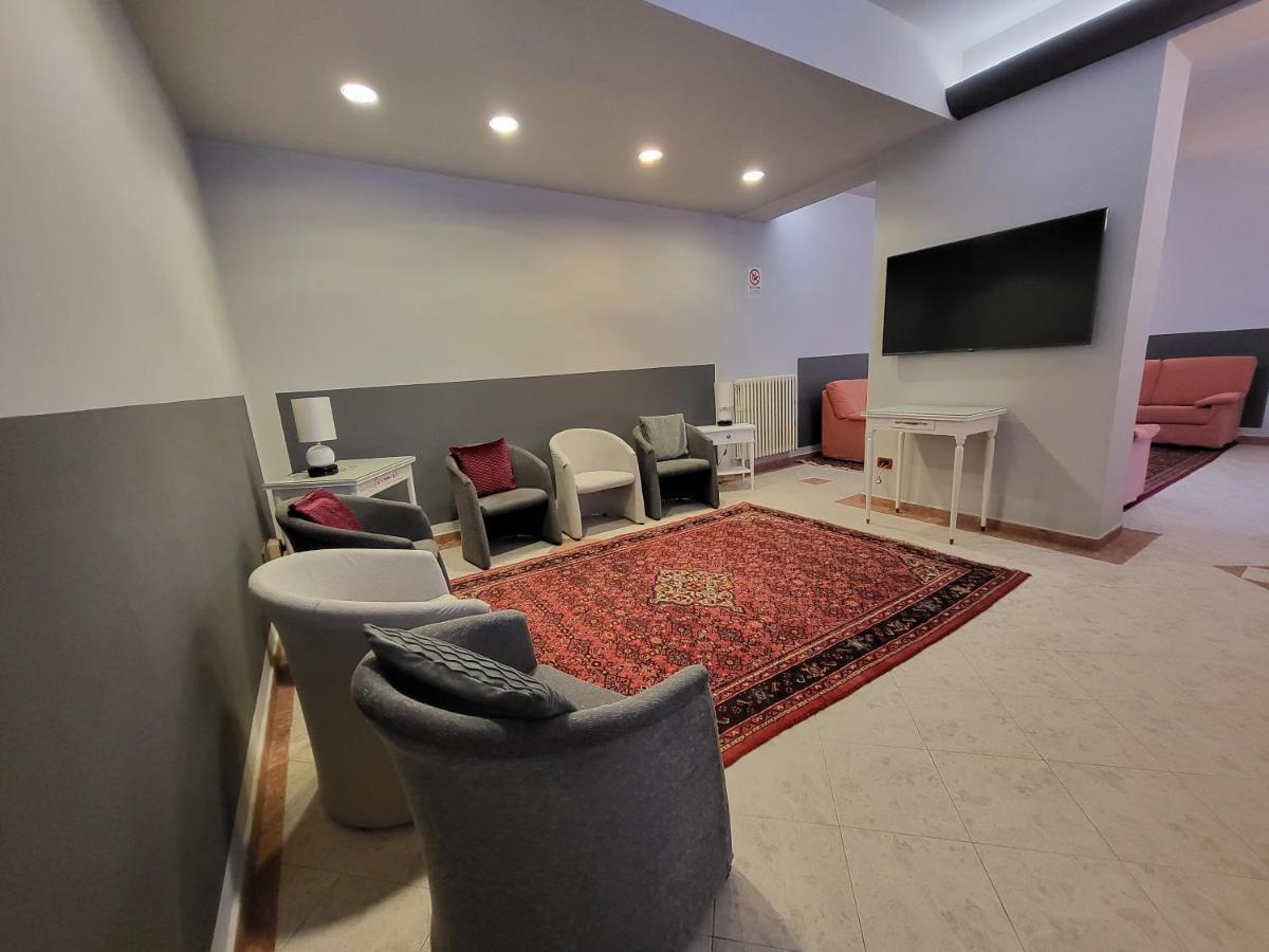 Hotel Giovanna Montecatini Terme Bagian luar foto