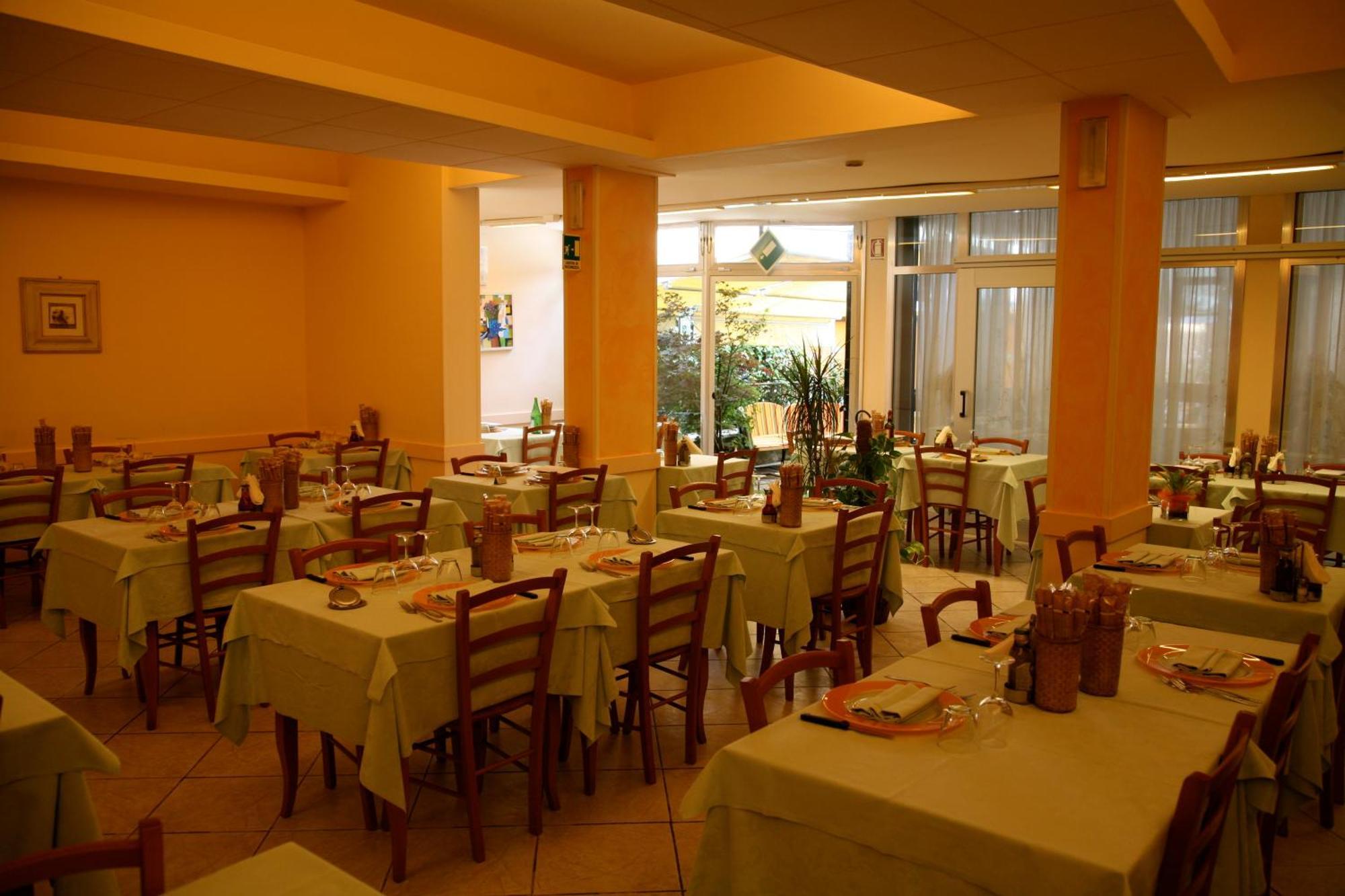 Hotel Giovanna Montecatini Terme Bagian luar foto